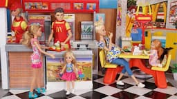 Barbie & Ken Family Evening Routine & Doll Playground Fun