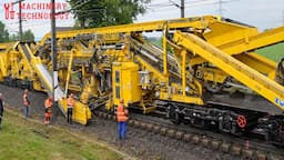 Extremely Modern Giant Railway Repair Machine - Fastest Rail Replacement Technology