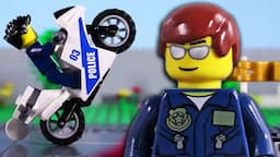 Cop Bike Crash! | STOP MOTION LEGO | Billy Bricks