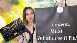 CHANEL 2.55 REISSUE MAXI BAG | What does it fit?