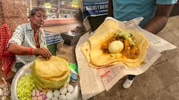 India’s old Man Selling Paratha & Aloo Dum at Railway Station | Only Rs.20/- | Street Food India