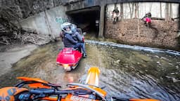 EXTREME Scooter Riding - Hard Enduro Honda Helix