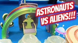 Alien King Meets Astronauts: Hilarious Playtime!