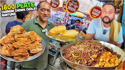 30/- CHANDNI CHOWK Indian Street Food 😍 Manohar Dhaba Chole Bhature, Santram Bedmi Poori & Lassi