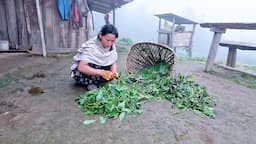 Ritasmearing kitchen and preparing chatpate  @Ritarojan