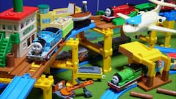 Thomas the Tank Engine Plarail ☆ Log Unloading Course & New Airport Big Course