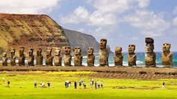 वीरान आइलैंड पर क्यों बनी हैं 900 रहस्यमय मूर्तियां| The Mystery of Easter Island