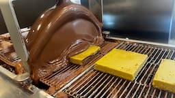 20초만에 완판되는 초콜릿! 놀라운 두바이 초콜릿 만드는 과정 Dubai chocolate making in a Korean chocolate factory