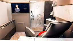 Singapore Airlines A380 First Class Suites - $2715 Cheap Route (Flight Review)