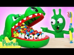 🐊 Pea Pea Brushes The Teeth For Crocodile Dentist 💚 Good Oral Hygiene Habit - PEAPEA CHANNEL