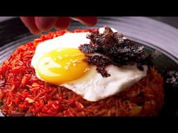 Making Kimchi Fried Rice without Kimchi : Korean fried rice made with cabbage