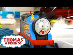 Teamwork Lights The Way! | Thomas & Friends Shorts | Kids Cartoon