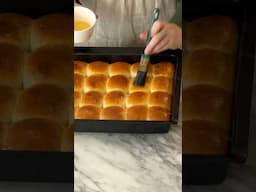 PARKER HOUSE ROLLS