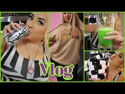 Beetlejuice review + New nails + OOTD Vlog!