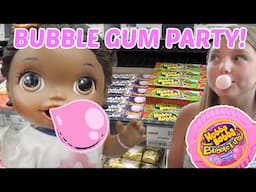 BABY ALIVE has a BUBBLE GUM PARTY! LEARNS to BLOW a BUBBLE! The Lilly and Mommy Show! KIDS SKIT!