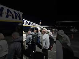 Thessaloniki airport:Ryanair Boeing-737 boarding! #shorts #aviation #ryanair