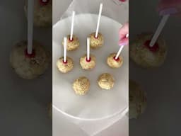 Twinkie Cake Pops 🍭