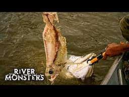 This VAMPIRE FISH has another vampire fish STUCK in its mouth | River Monsters