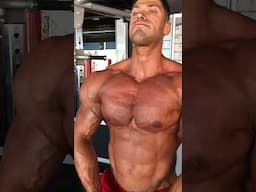 That chest pump - with Alessandro Cavagnola. Watch his Chest Workout in the link