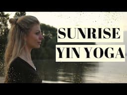 Yin Yoga bei Sonnenaufgang am Strand - Stress loslassen & Präsenz im Augenblick