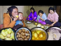 Egg & Potato curry cooking & Eating in Village Style || egg curry gravy || New nepali village vlogs