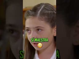 ¡Usted es aburrida! Ana reta a su maestra en clase 😳😨 #LaRosadeGuadalupe