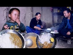 Rita Rojan and son Ridam having rice with butter in the village || Village farm house || village ||