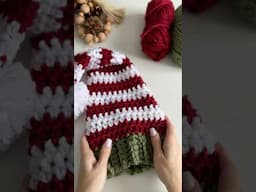 Bulky & Quick Elf Hat Crochet Pattern #easycrochet #christmascrochet #elfhat #santahat #crochet