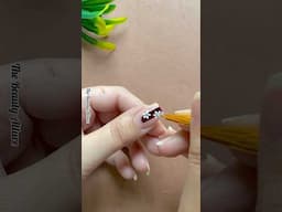 💅🌸Easy floral nail art design #nailart2024 #shorts #shortvideo