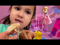 Oak Is Mermaid Queen Dad is Mermaid KING!Building  POLLY POCKET Castle & saving Snow White the MOVIE