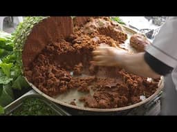 Famous Çiğ Köfteci! He Does It In A Small Shop, Thousands Of People Line Up