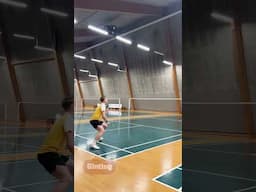 Momota vs. Ginting footwork in the forehand side🏸💯 Can you spot the difference?