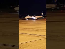 Paphos airport Ryanair Boeing737 arrived and taxi. #shorts