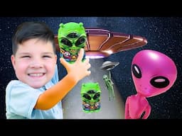 Calebs ALIEN ADVENTURE WITH MOM and DAD! We Found a SPACESHIP with ALIENS and TREASURE X ALIEN TOY!