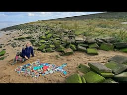 A Walk Along The Thames Reveals A Heavenly Message in a Bottle and A Tonne of Plastic (October 2024)