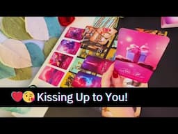 ❤️😘Someone's Going to Be KISSING UP TO YOU! Looks Like There is Options Here! Soulmate tarot reading