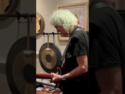 Brian May Plays We Will Rock You at The 2024 Red Special Enthusiast Meetup/Convention