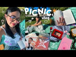 PICNIC VLOG W/ FERN [reading, txt unboxing, gossiping]