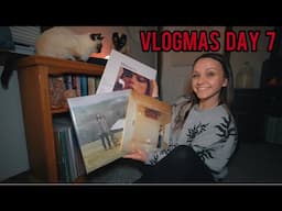 homemade breakfast sandwich & my record collection // vlogmas day 7 (12.13.23)