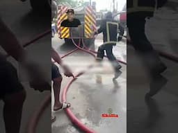 Burst bussup firetruck hose at the scene to put out fire