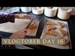 Gingerbread Scones + a New Experience | VLOGTOBER 2024 Day16