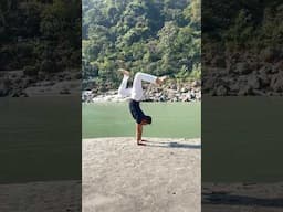 Wheel pose #maaganga #rishikesh #praveenyogaacademy #masterpraveen