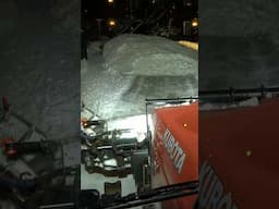 Kubota M110GX clearing snow in parking lots #shorts #kubotatractor #snowclearing #Oslo #snowremoval