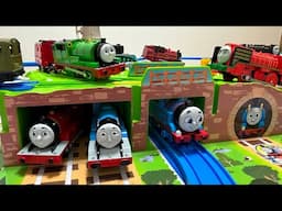 Thomas the Tank Engine (Plarail) ☆ Play on the portable 3D course!