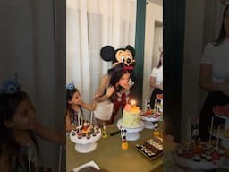 Inacreditável, o Mickey e a Minnie da Disney vieram para o aniversário surpresa da Júlia #shorts