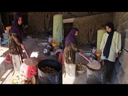 Continuous and Tender Care of Potatoes: Mrs. Farideh and Her Daughter's Efforts