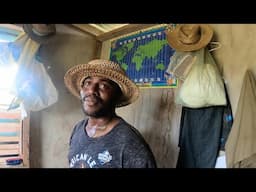 Belizean man built his own seaside tiny home 🇧🇿