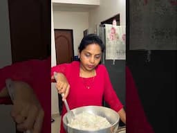 Poha chiwda 😍 apne banaya #viralvideo #diwalifaral #recipe #prabhaskitchen #shortvideo #chiwda