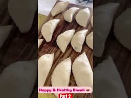 Wazan kal karo is Gujiya ke saath #happydiwali #shipraskitchen #ytshorts