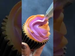 Think YOU could make these 2-Toned Cupcakes? 🤔 #shorts #cupcakes